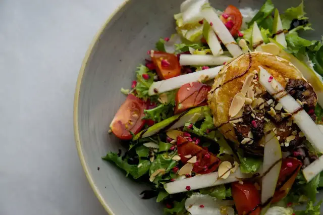 Chèvre Gratinado com Pêra Rocha